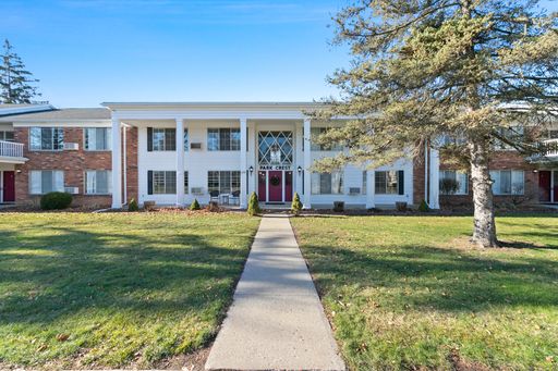 Park Crest Apartments | One Bed | One Bath | Half Off First Months Rent!