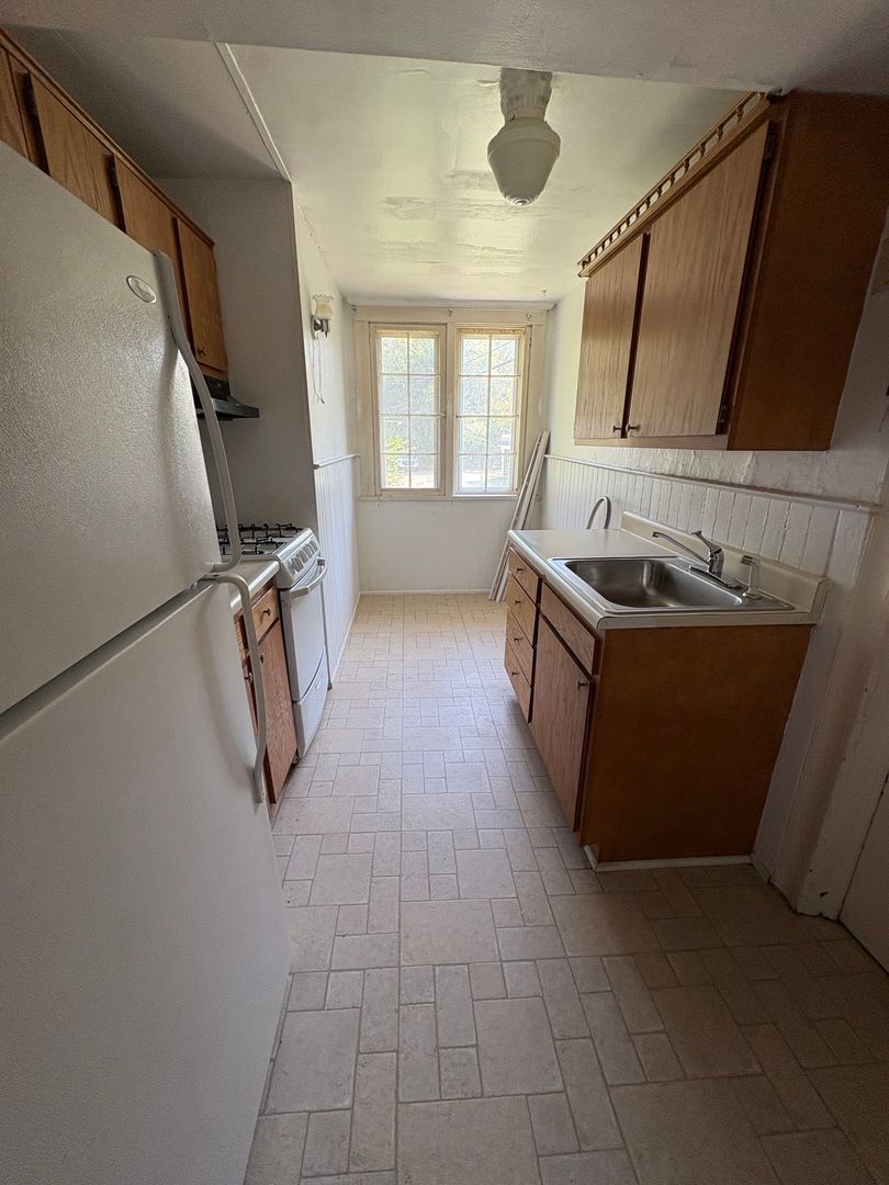 Ypsilanti Apartment: 310 N. Hamilton St.