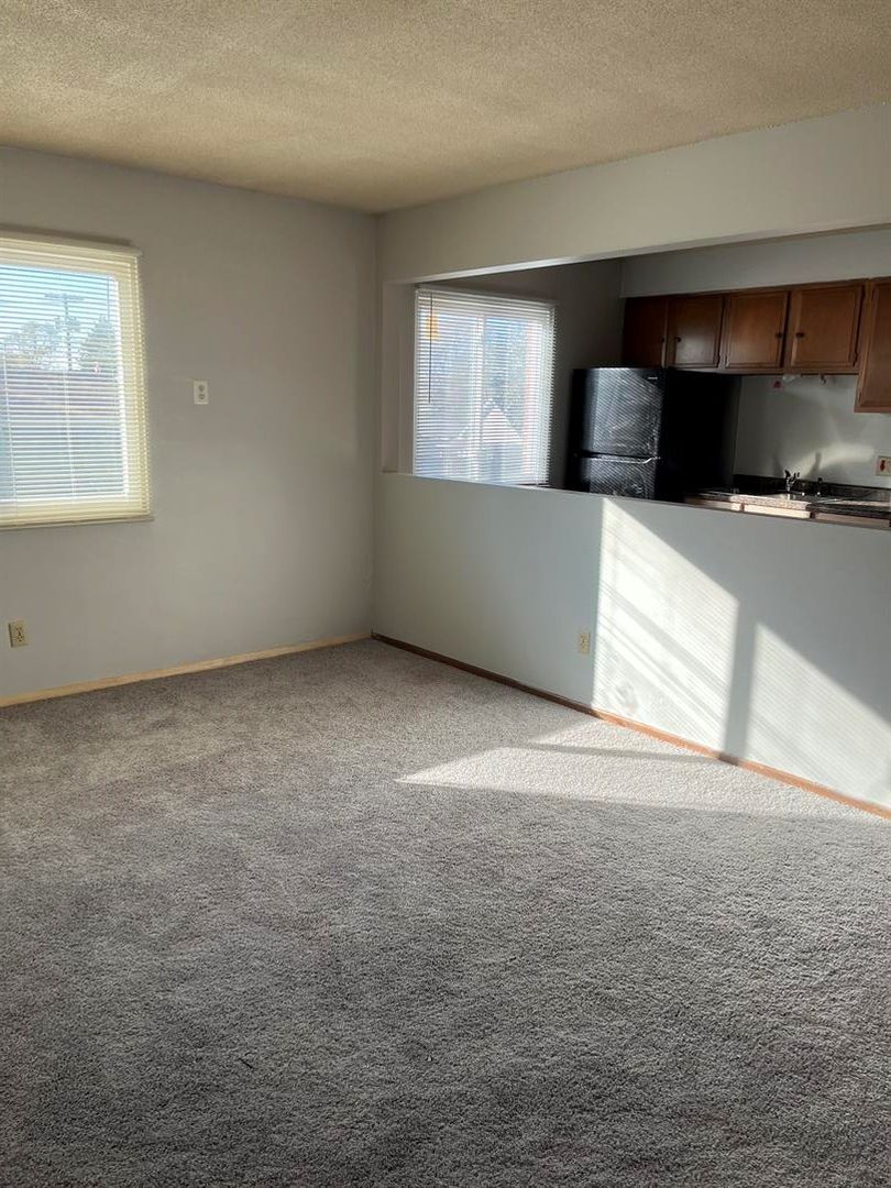 Omaha Apartment: 4422 S 25th Street