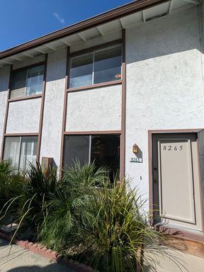 Cozy and Bright 2-Story Condo in the Heart of San Carlos – photo 1