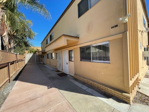 2 Bed-1 Bath Two Story Apartment located in El Cajon – photo 1