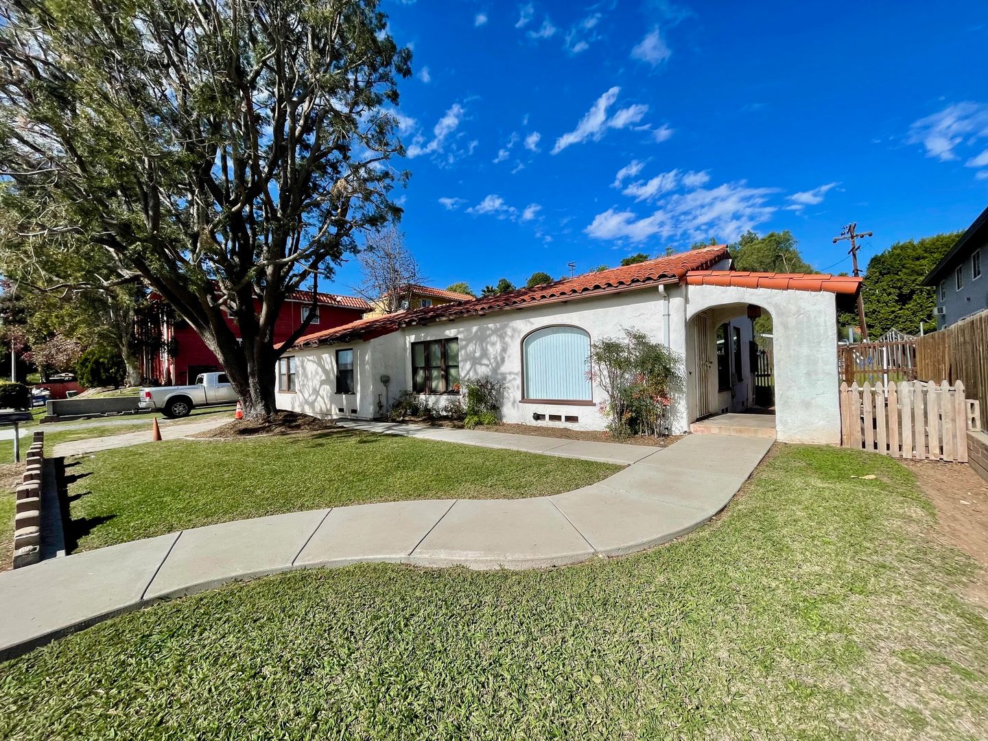 Spring Valley House: 9956 San Juan St.