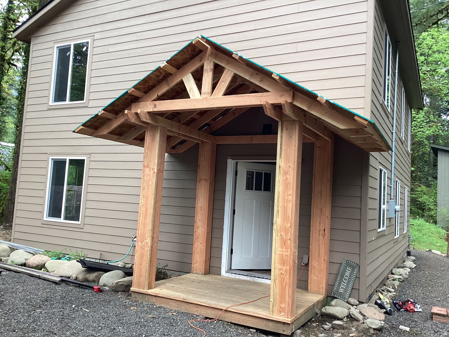 Welches House: 27130 E. Sleret Ln.