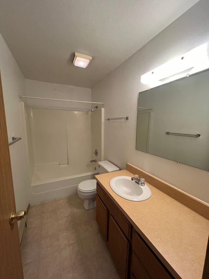 1860 W Sussex C, Missoula, MT 59802