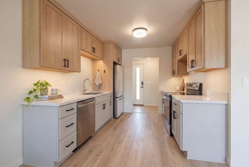 Completely renovated 2-bedroom, 1-bathroom condo at Cedar Terrace — Available for Lease! – photo 1