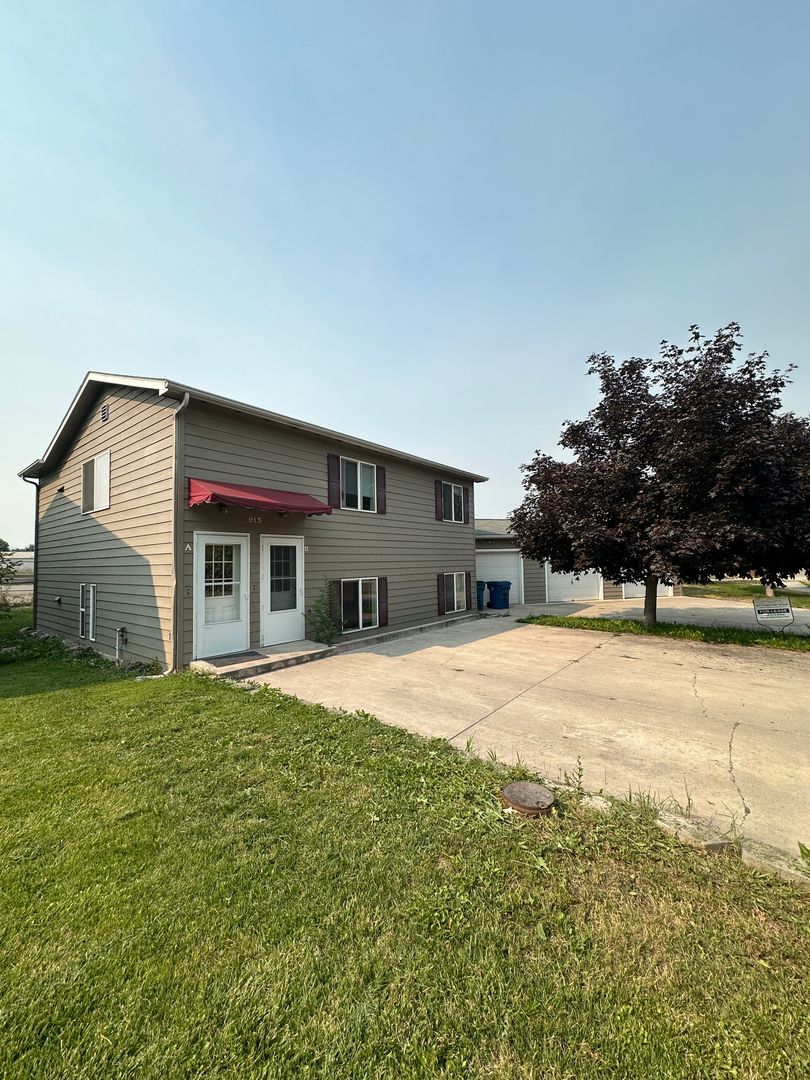 Missoula Apartment: 915 Defoe St