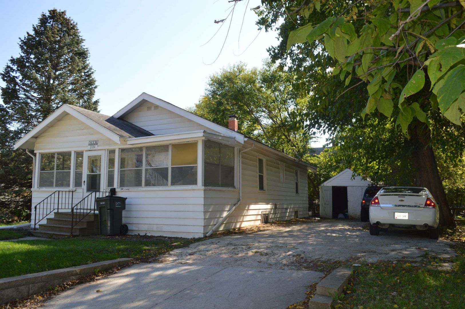 Ames House: 3104 lincoln Way