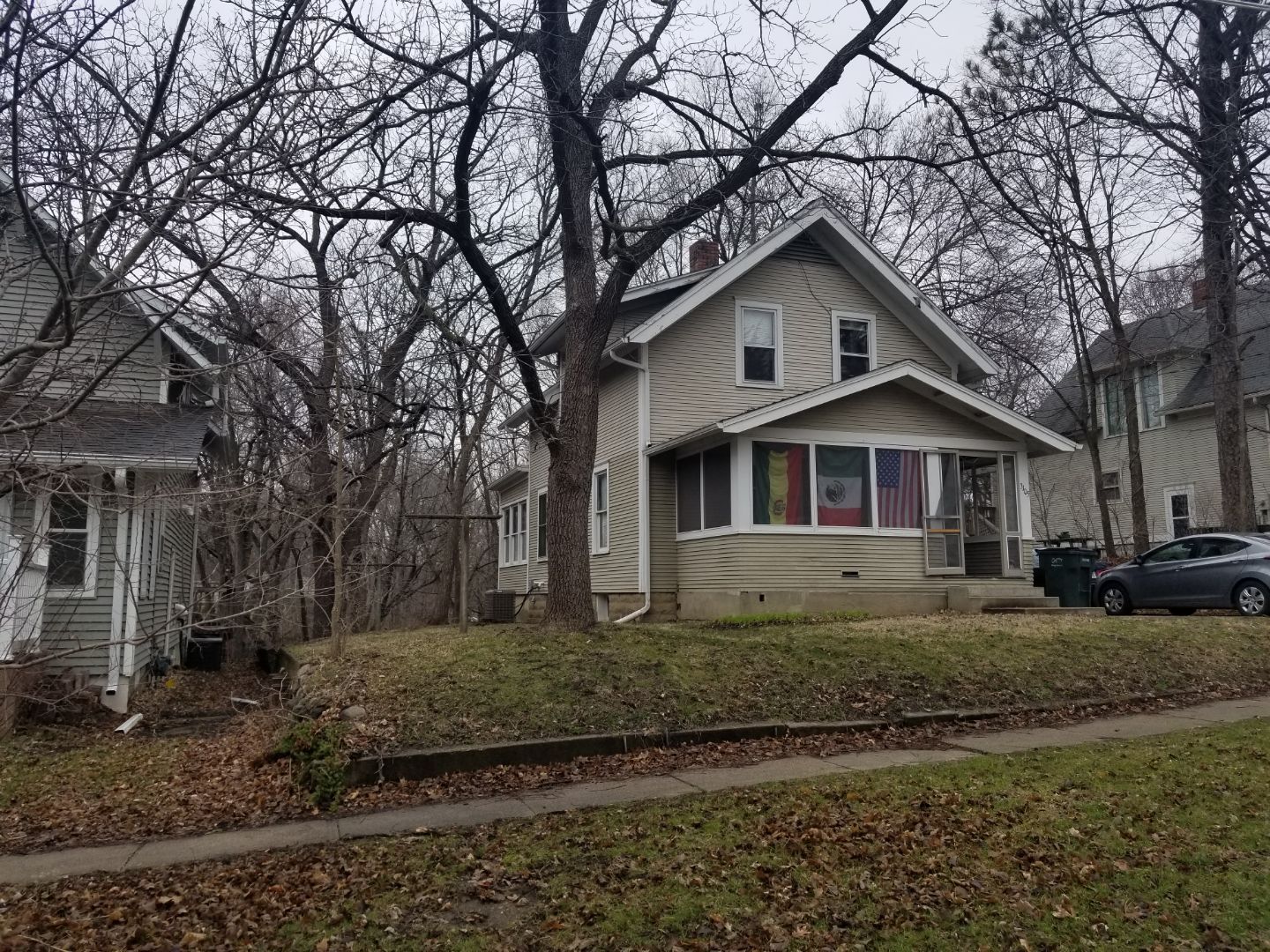 Ames House: 3105 Woodland St