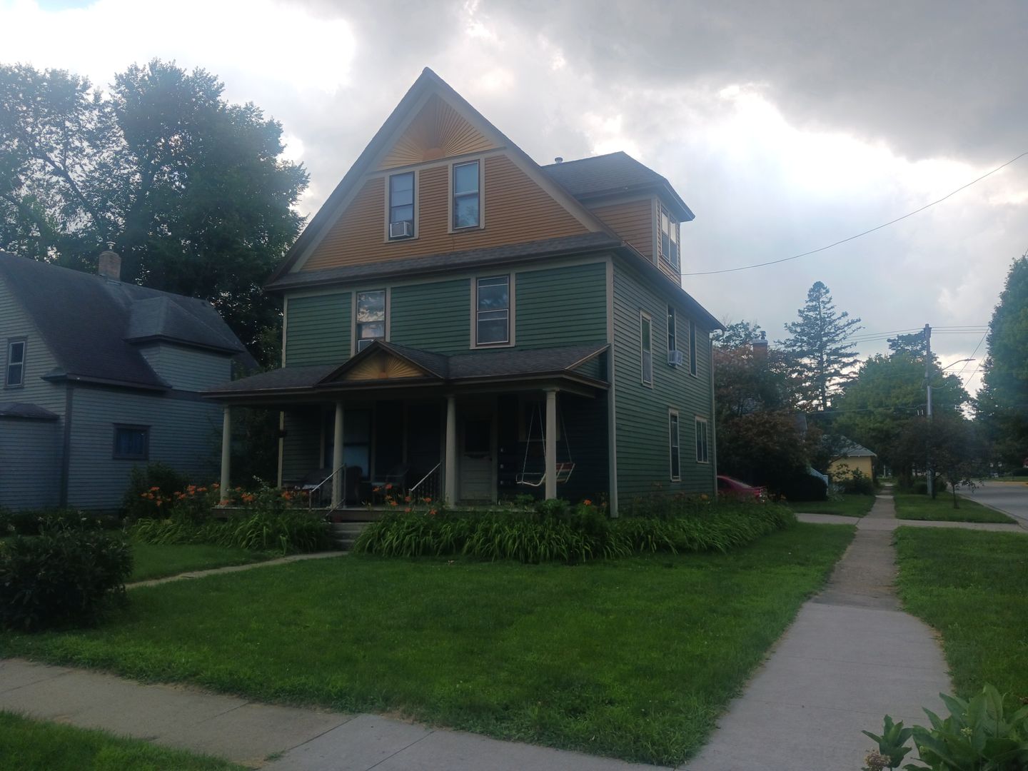 Ames House: 721 Burnett #2