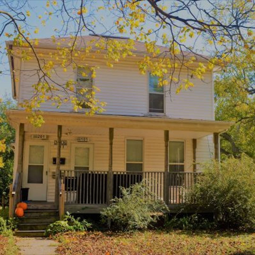 Ames House: 600 Crawford Ave #201