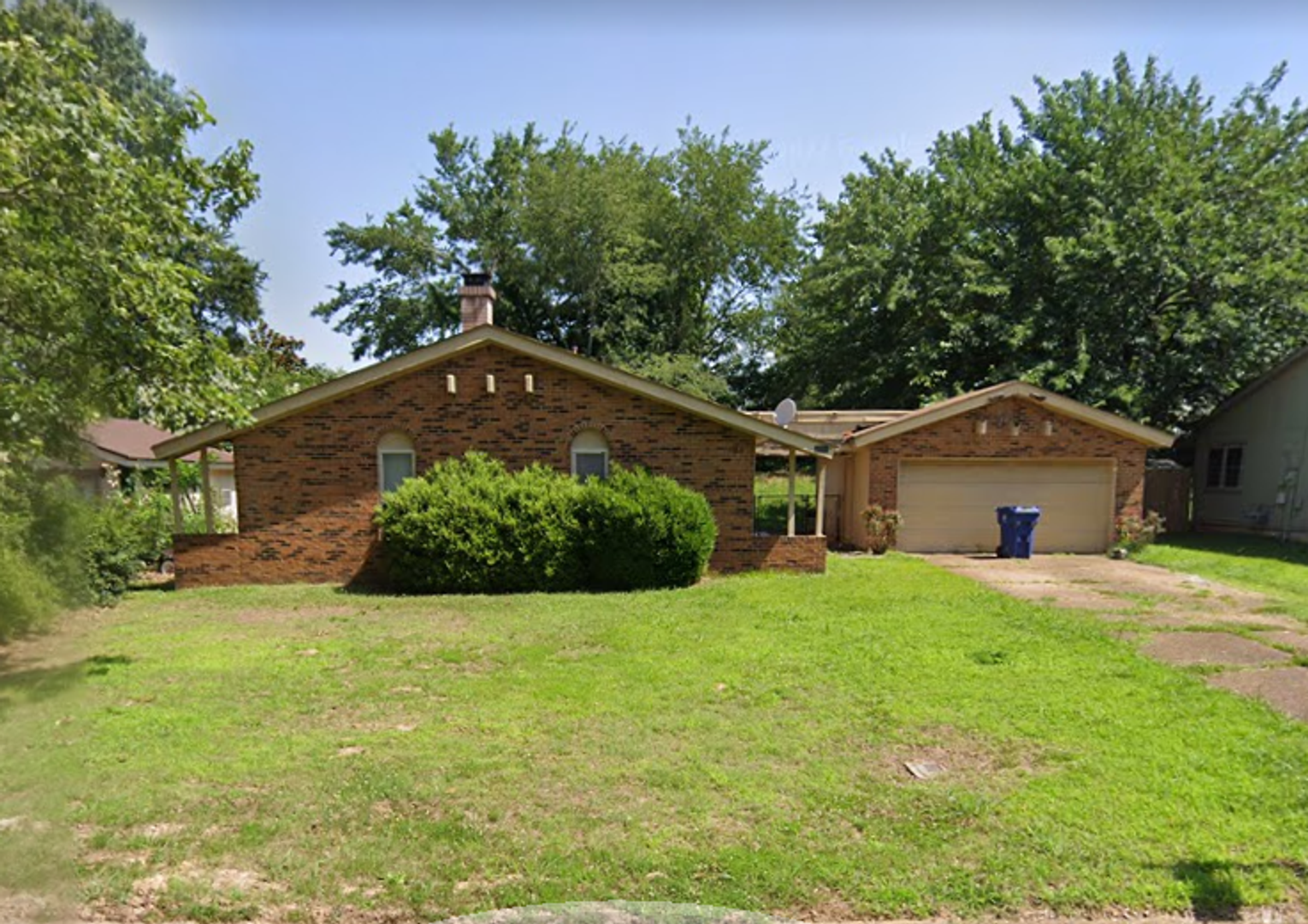 Horn Lake House: 1816 Rapier Dr
