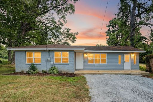 Renovated 4 Bedroom 2 Bath Home for Rent!!