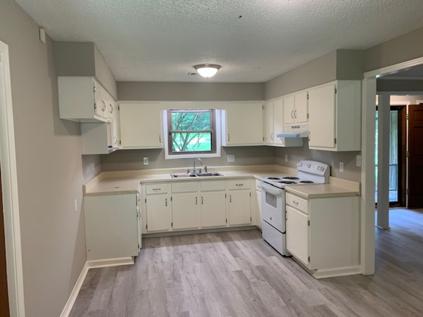 Blue Mountain House: 231 CR 816