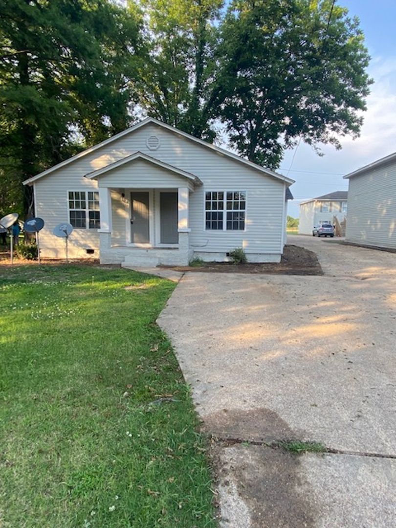 Renovated 1 Bedroom 1 Bath Unit for Rent!