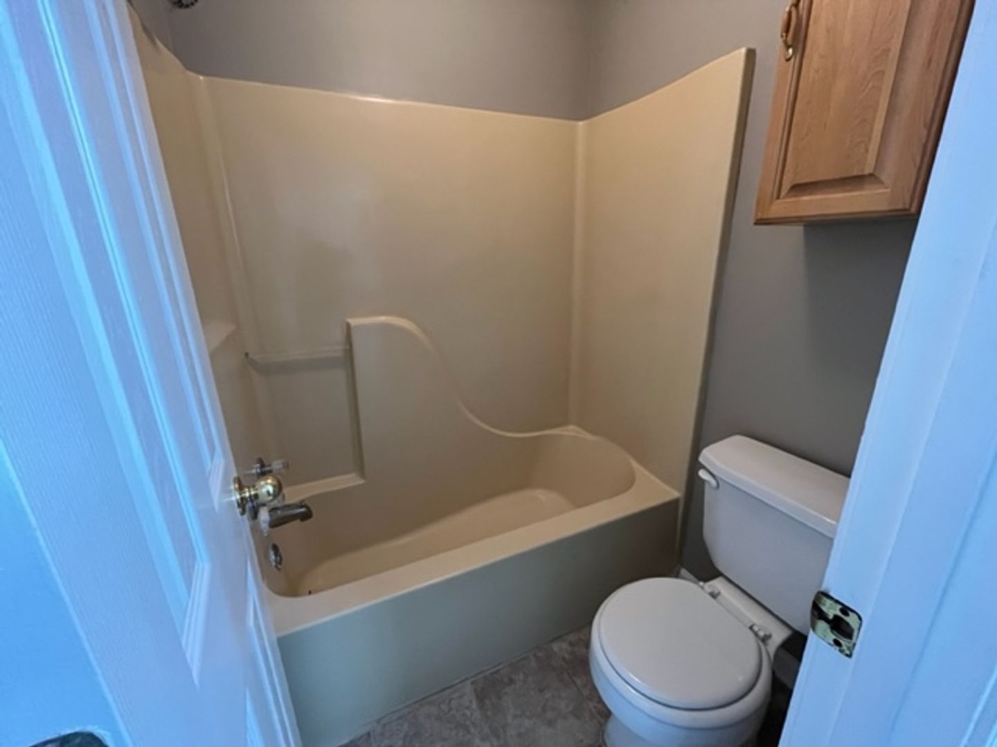 6664 Maury Drive, Olive Branch, MS 38654