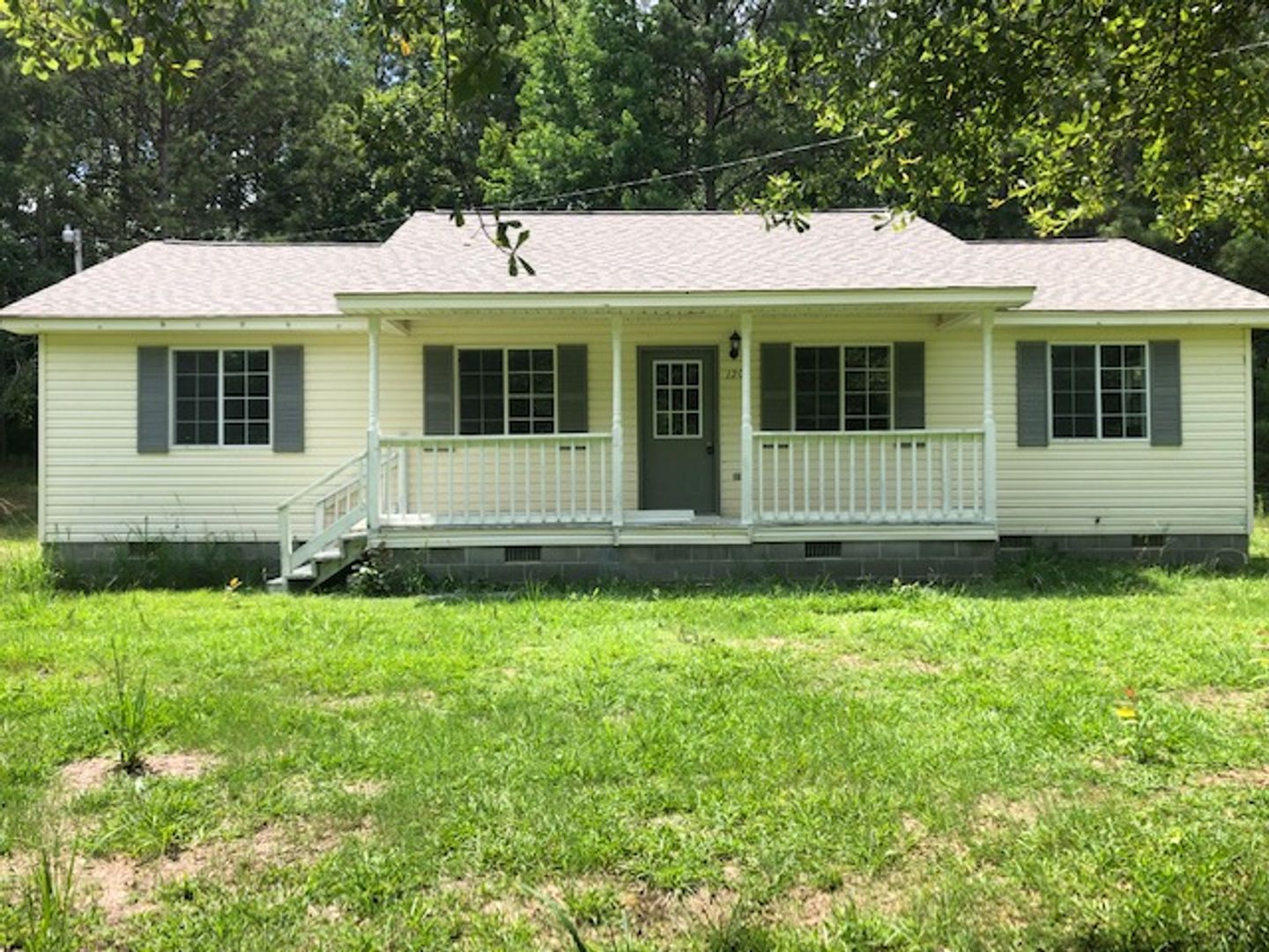 Mantachie House: 120 Drive 1840