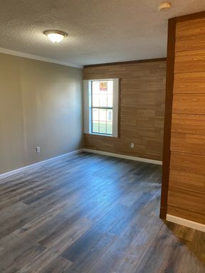 Recently Renovated 2 Bedroom 1 Bath Apartments for Rent!