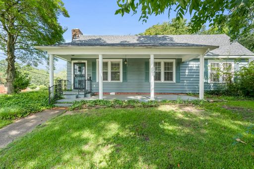 3 Bed 2 Bath Rental at 480 N. Church St, Tupelo, MS – photo 1