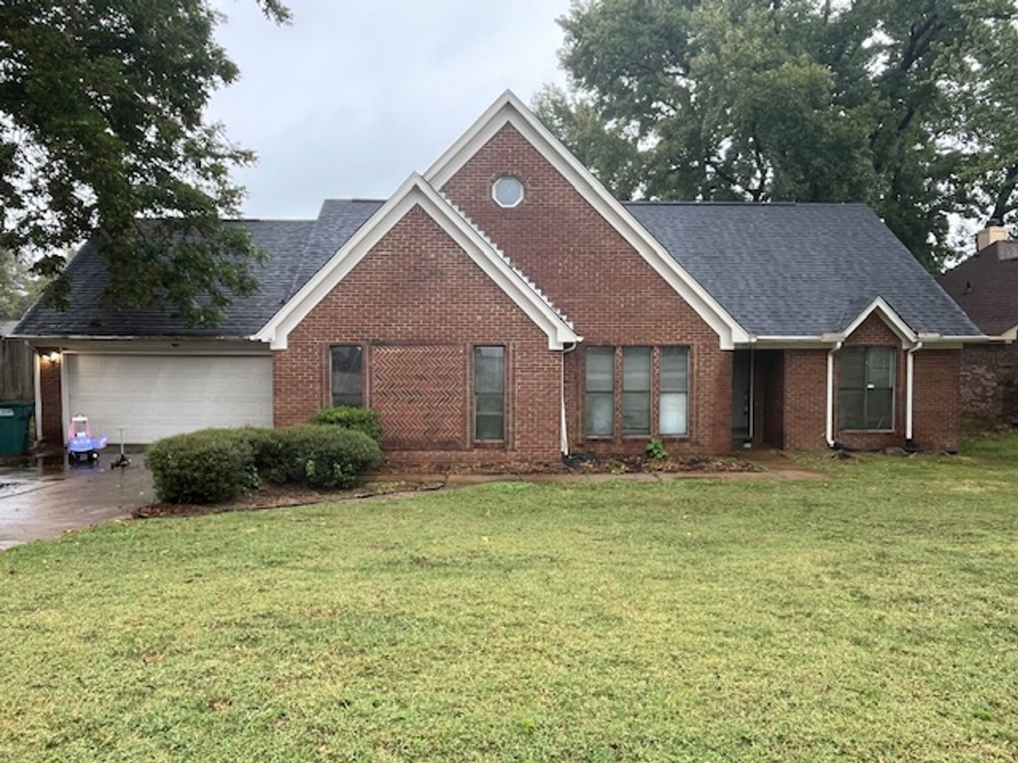 Southaven House: 7385 Chippendell Dr