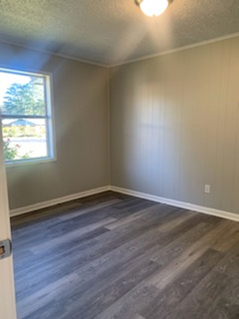 35 Martin Cv, West Point, MS 39773