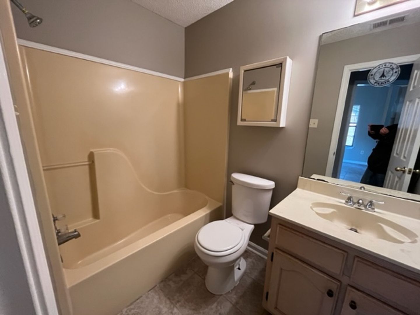 6664 Maury Drive, Olive Branch, MS 38654