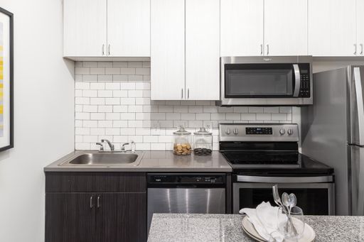 The Muinzer Building-2 Bed 1 Bath *Only Partial Spaces* – photo 1