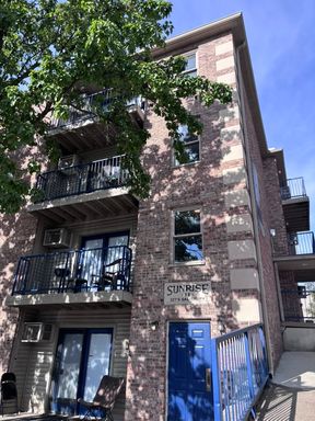 Sunrise 2- 3 Bed 1 Bath – photo 1