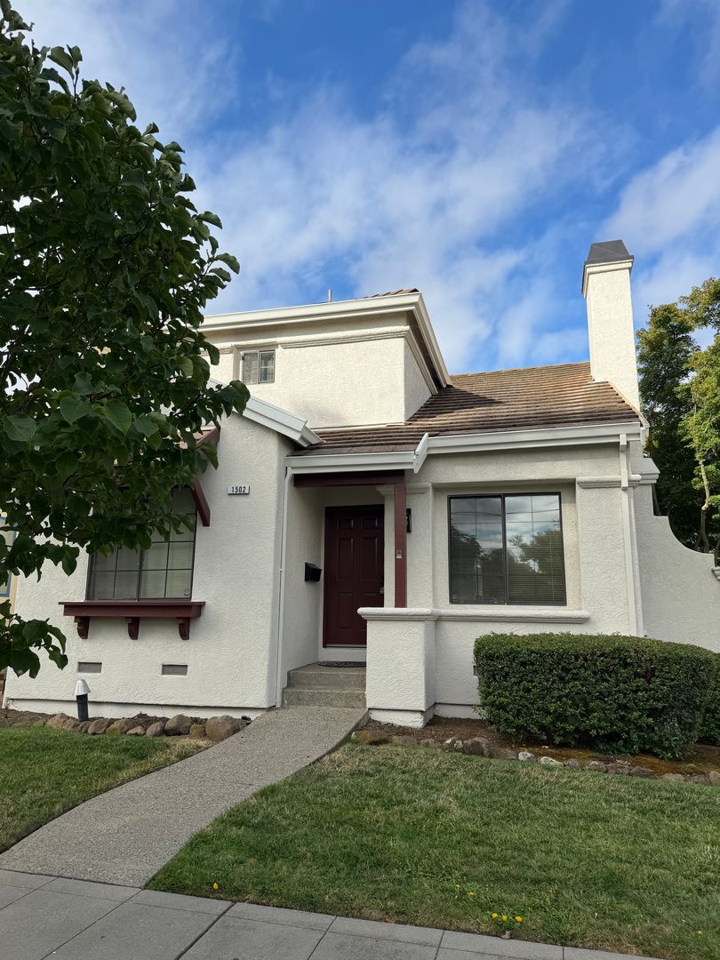 Martinez House: 1502 Castro Street