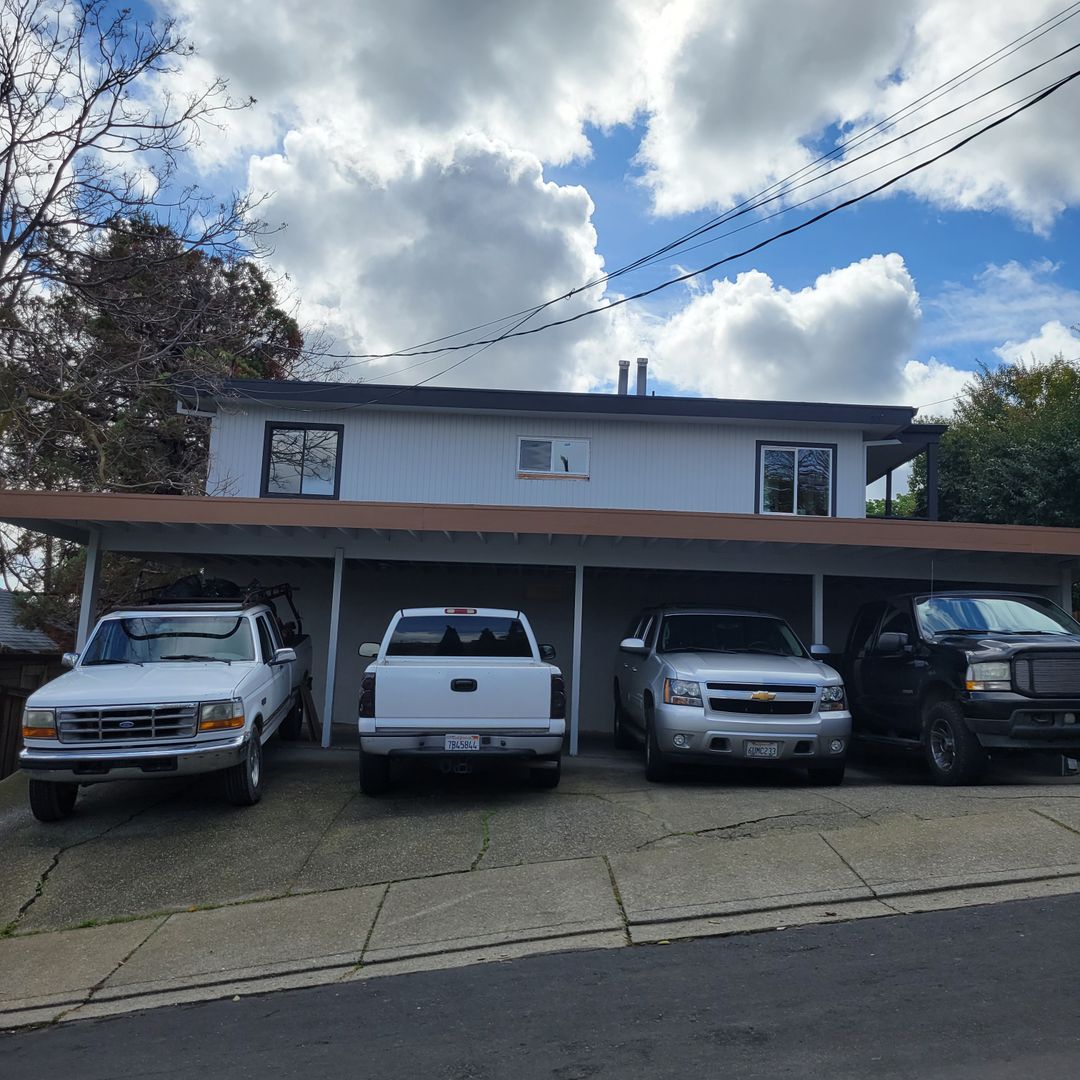 Martinez Apartment: 50 Foster Street