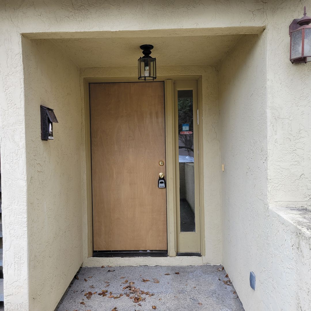 Martinez Apartment: 931 Estudillo Street