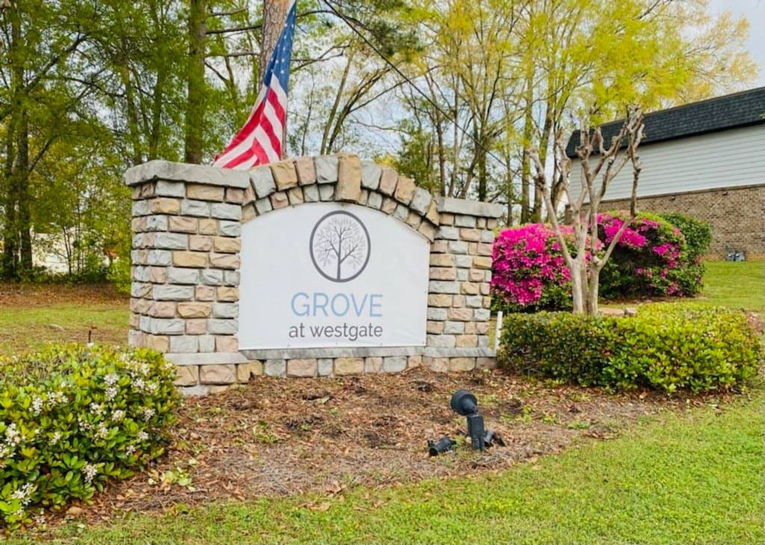 Dothan Apartment: 106 Castle Drive
