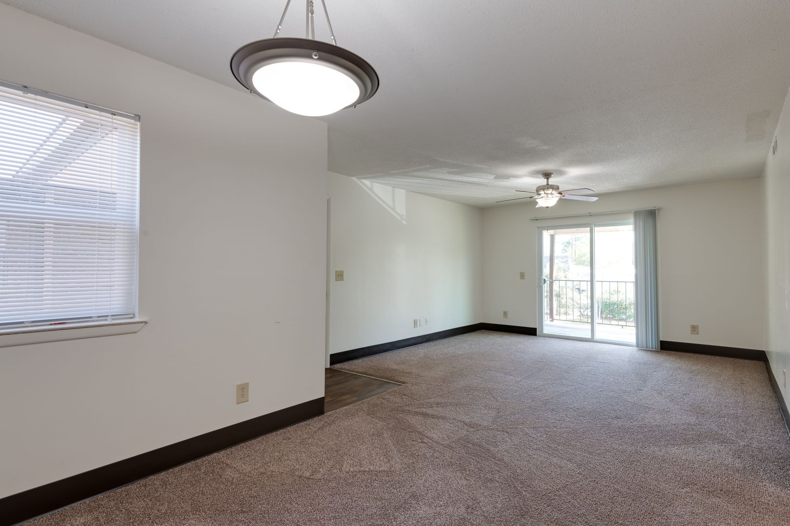 Dothan Apartment: 106 Castle Drive