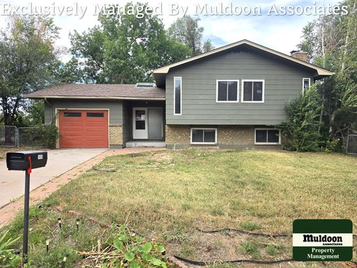 Spacious 5-Bedroom Home with Large Yard & Open-Space Views – photo 1