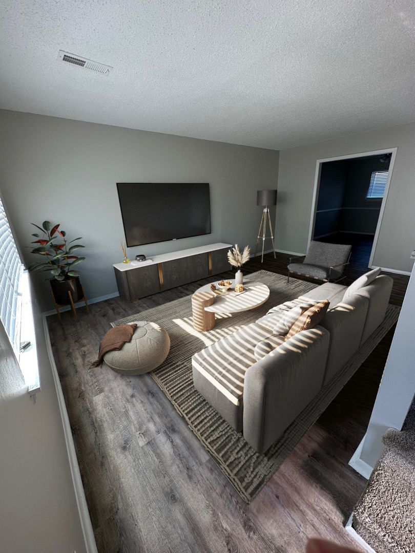 Monroe Apartment: 201 Wilkes Dr