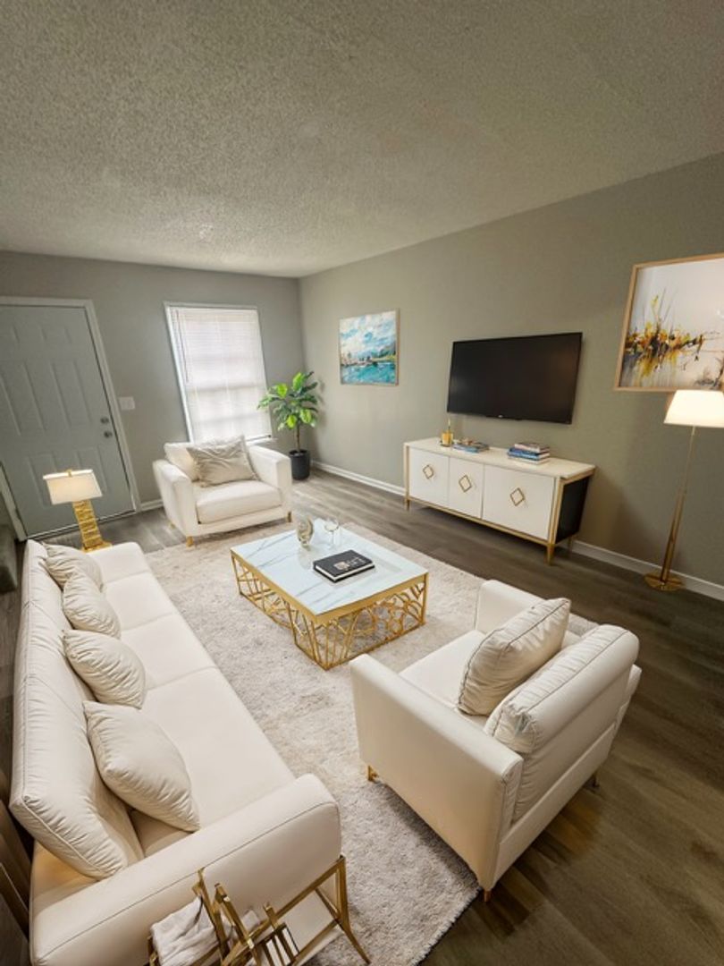 Mount Holly Apartment: 229 West Glendale Ave.