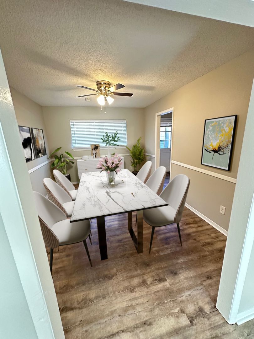 Monroe Apartment: 201 Wilkes Dr