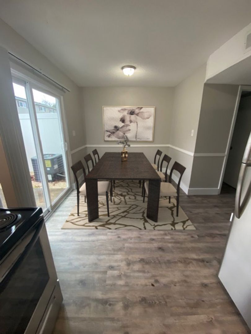 Monroe Apartment: 201 Wilkes Dr