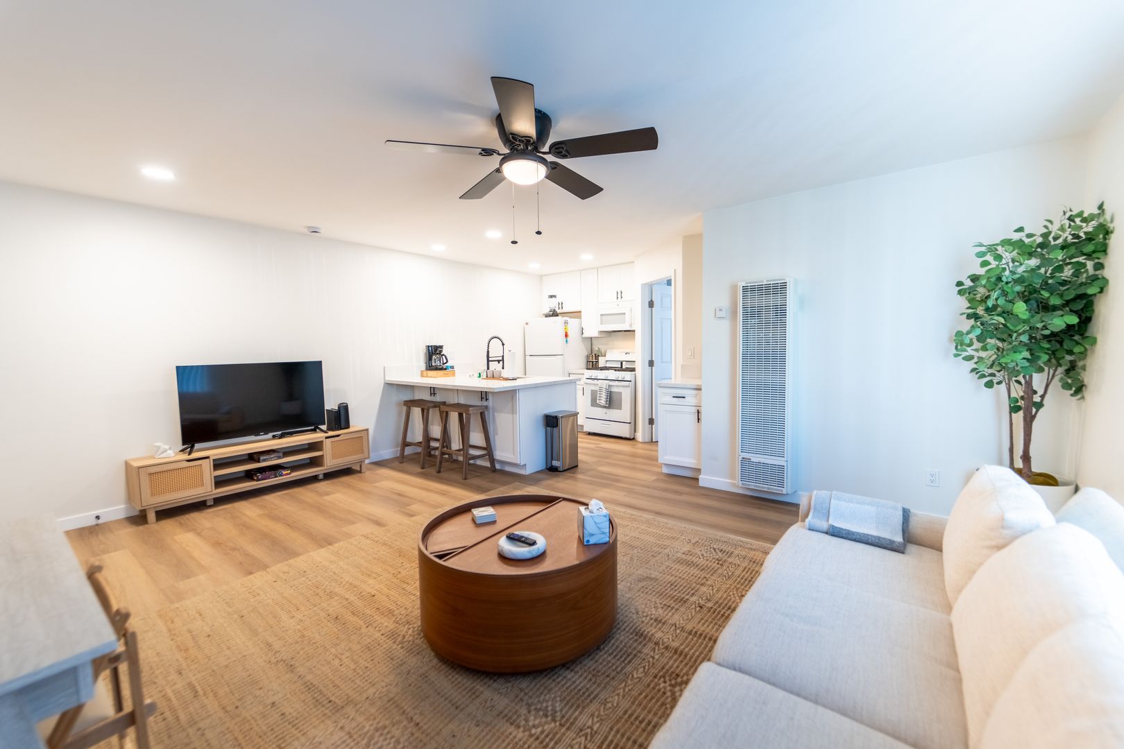 San Diego Apartment: 4062 49th Street