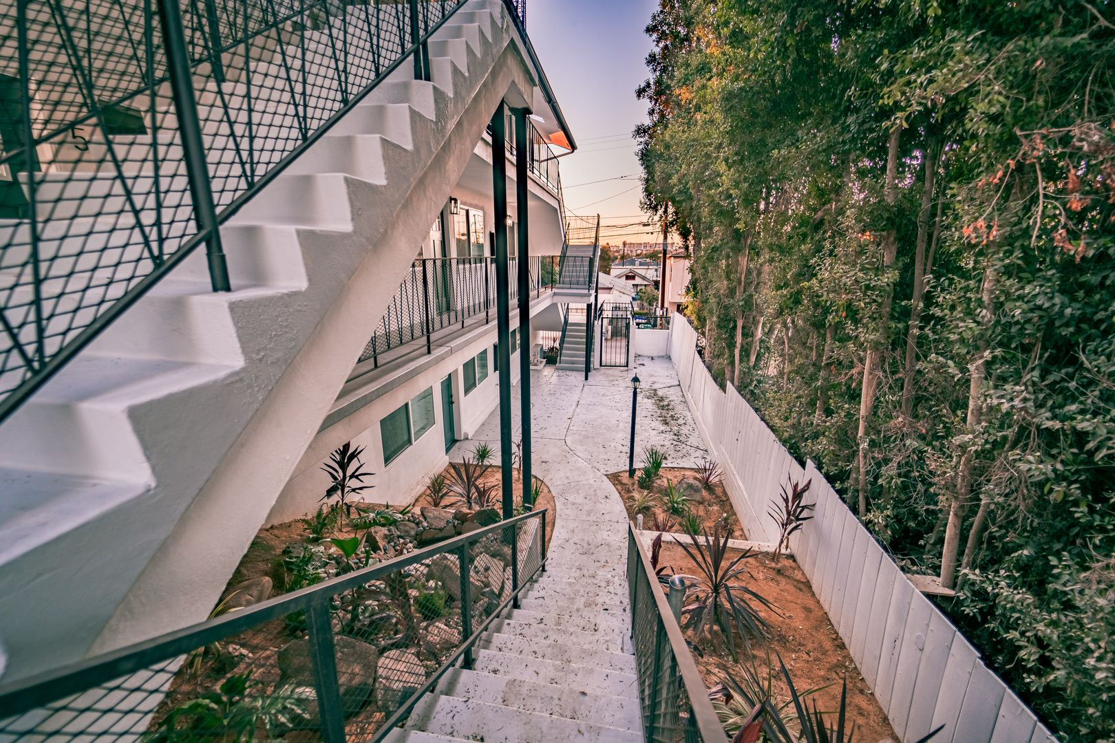 San Diego Apartment: 3776 Villa Terrace