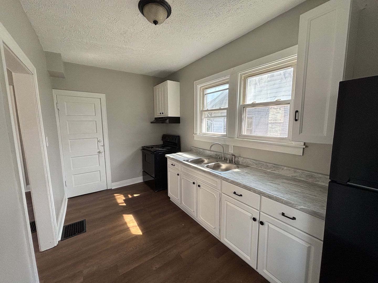 Muncie House: 309 W Memorial Dr.