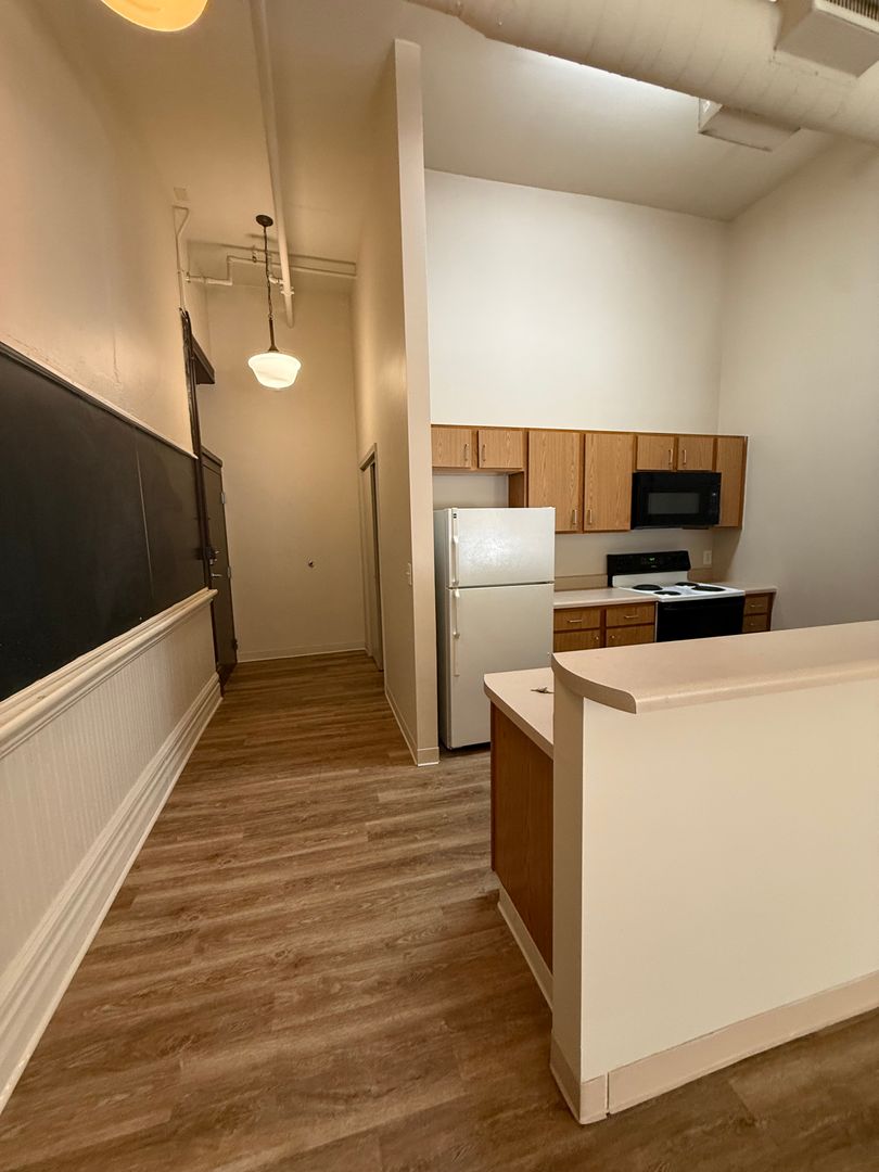 Gas City Apartment: 400 East South A St.