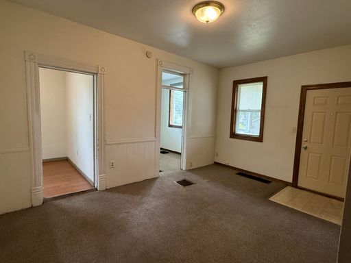 2 Bedroom near Mayo Hospital – photo 1