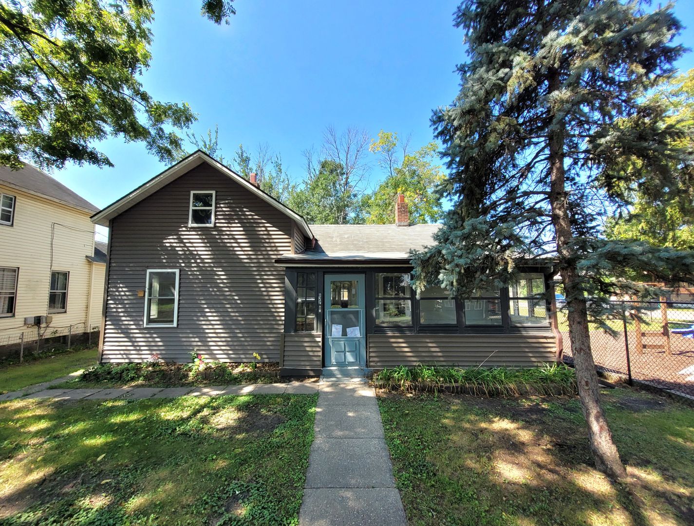 La Crosse House: 1127 Liberty Street