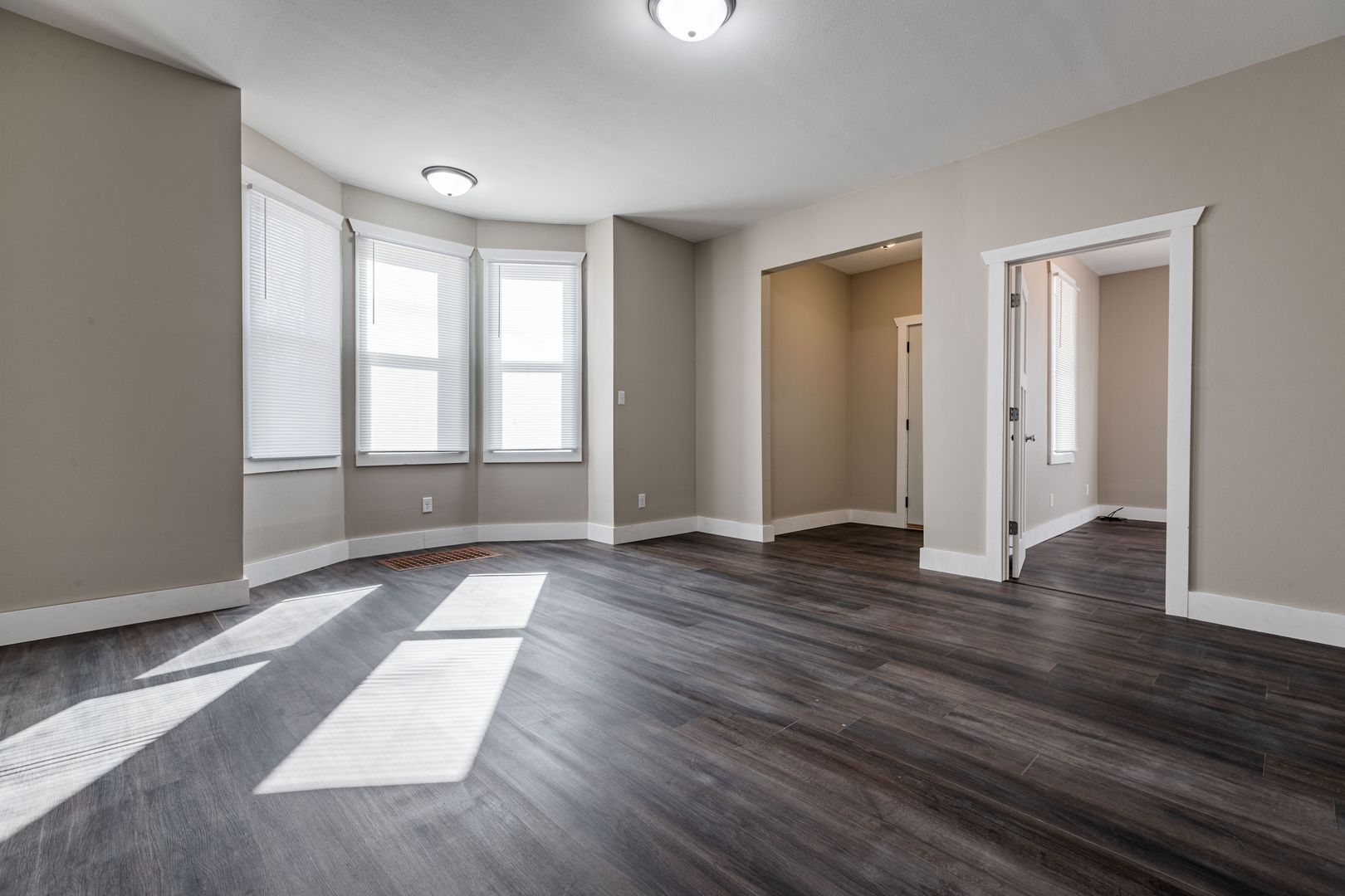 La Crosse Apartment: 903 Farnam St.