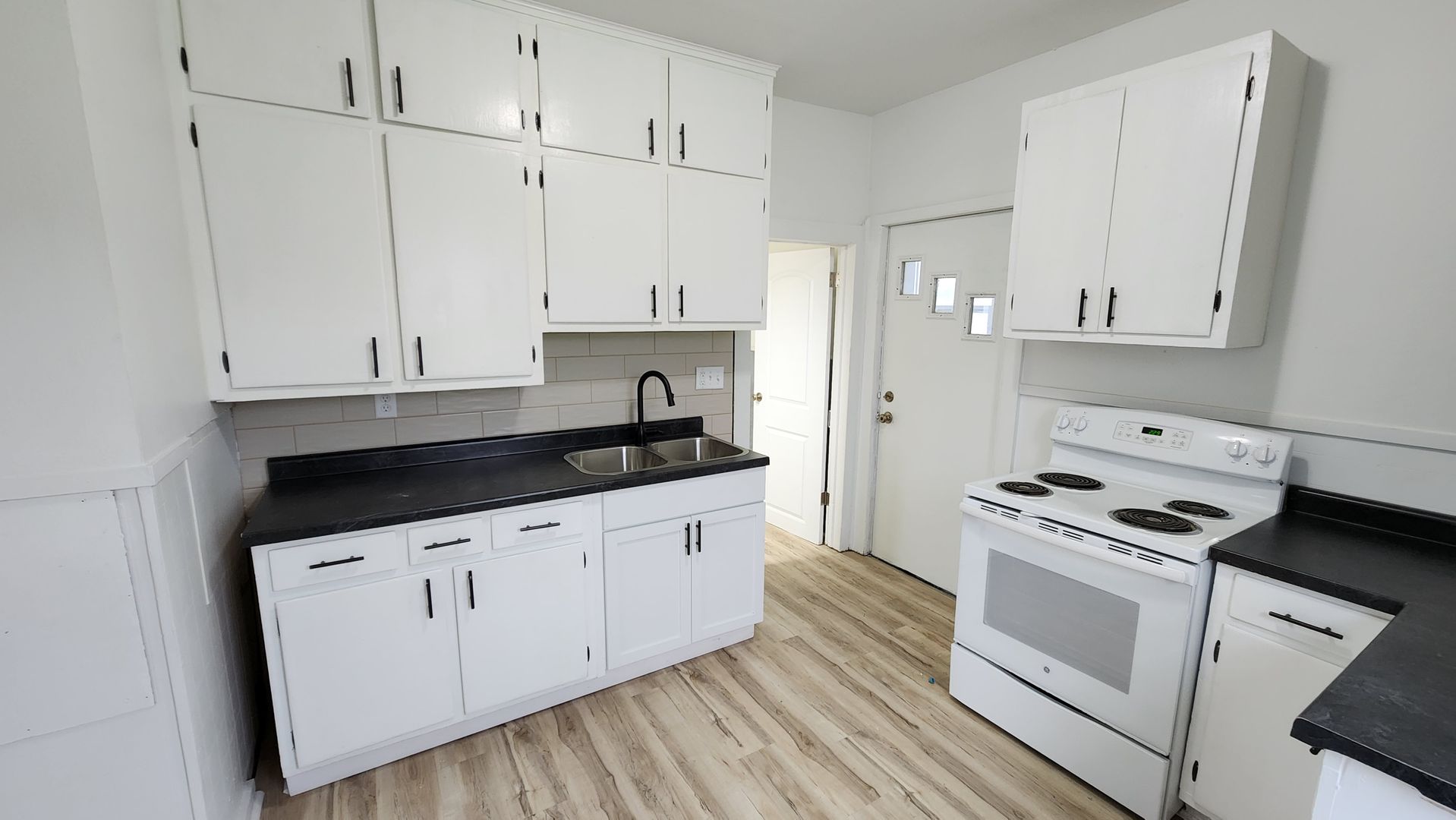 La Crosse Apartment: 723 Rose Street