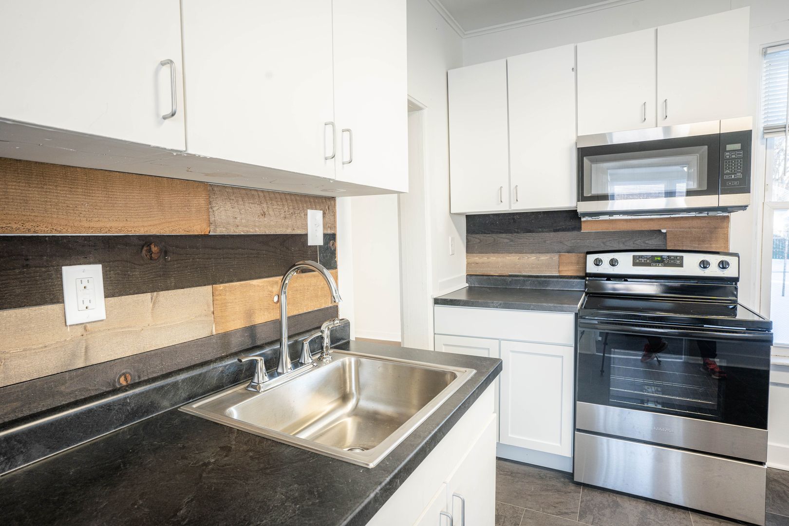 La Crosse House: 1729 Jackson St.