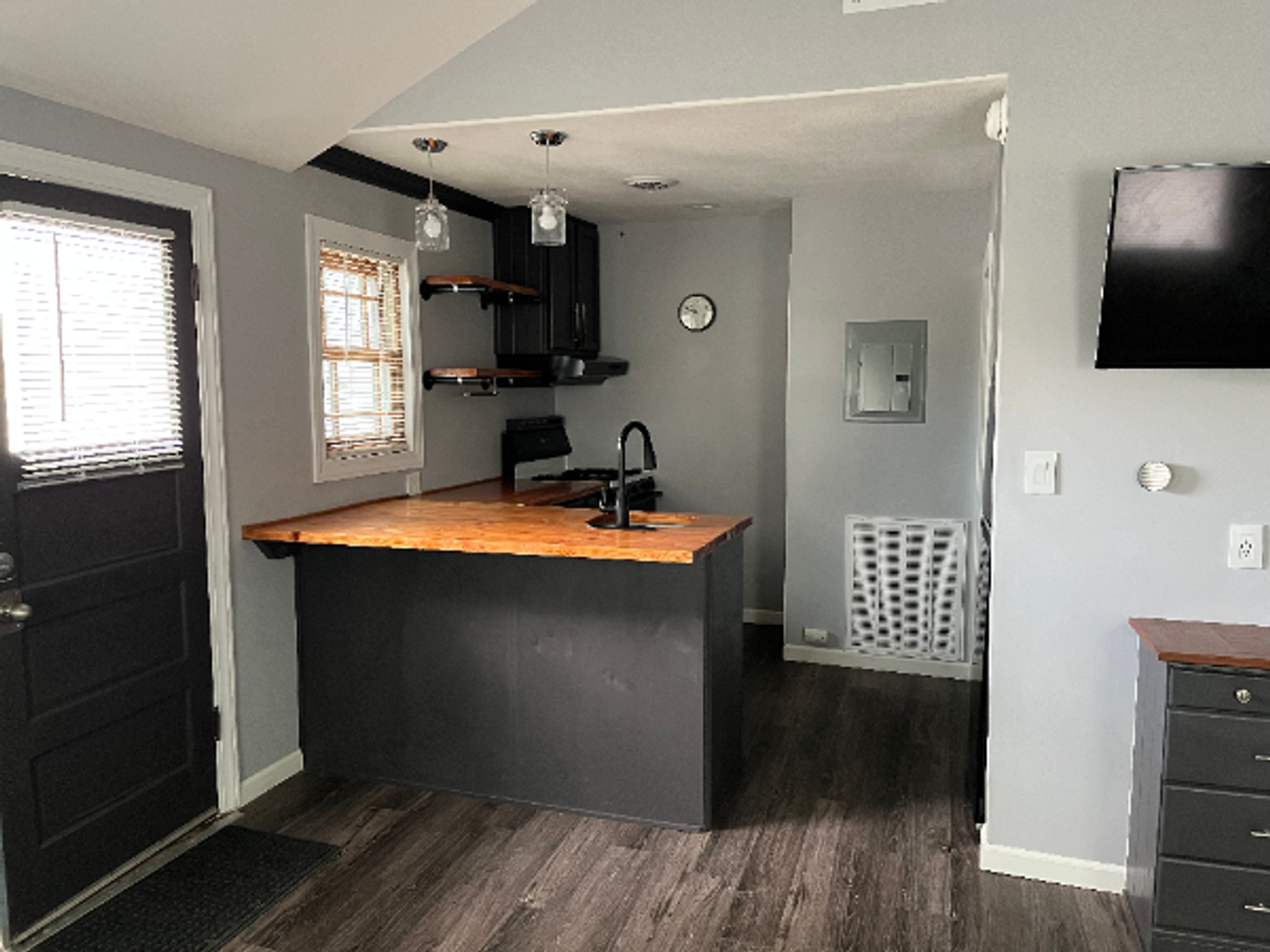 Sparta Apartment: 115 Sarah Street