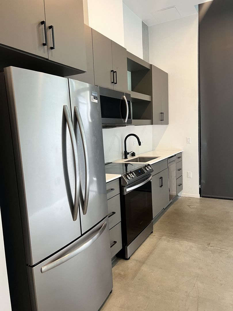 San Diego Apartment: 3067 5th Ave.