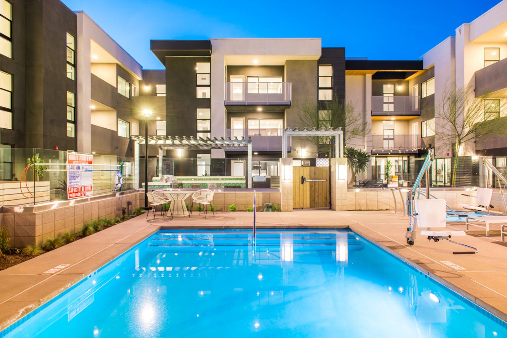 San Diego Apartment: 3233 Kemper St
