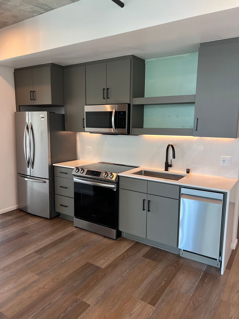 San Diego Apartment: 3067 5th Ave.